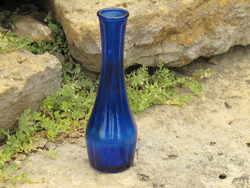 Tall cobalt blue vase available for rent from www.momentarilyyours.com, $1 each.