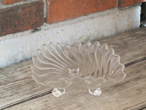 Footed ripple candy dish available for rent from www.momentarilyyours.com, $1.
