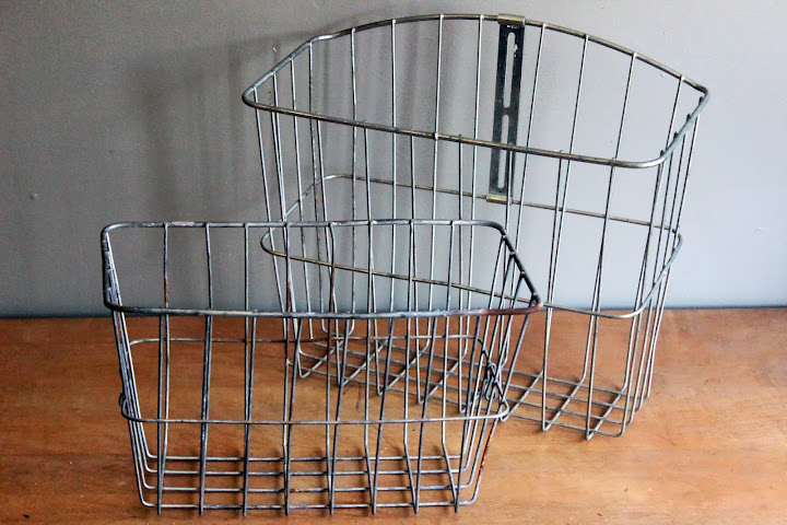 Small bike baskets available for rent from www.momentarilyyours.com, $2 each.