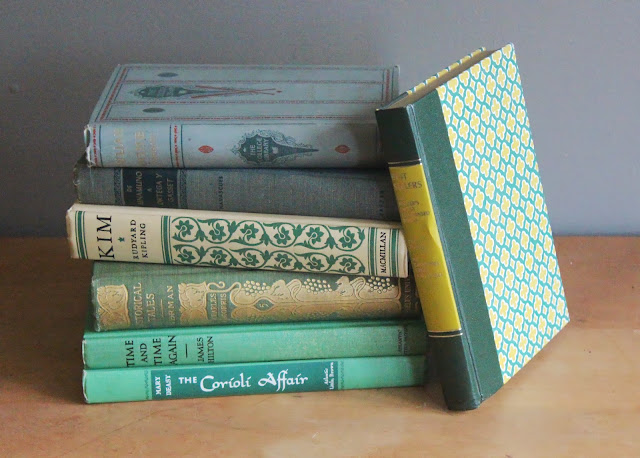 Vintage books from the rental inventory of www.momentarilyyours.com