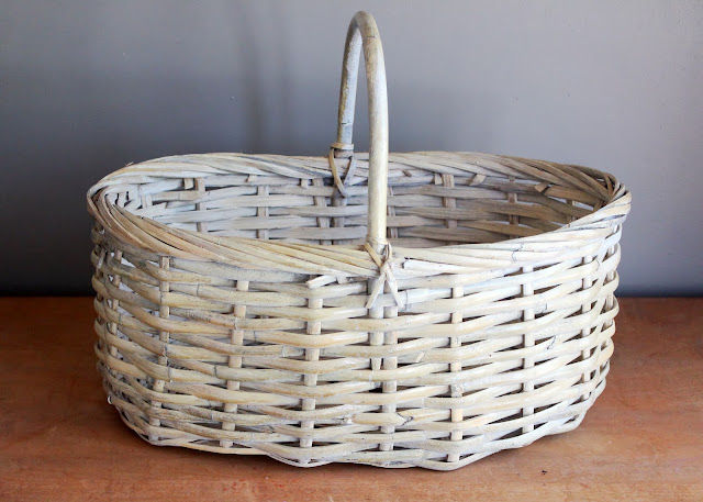 Whitewashed basket available for rent from www.momentarilyyours.com, $3.00.