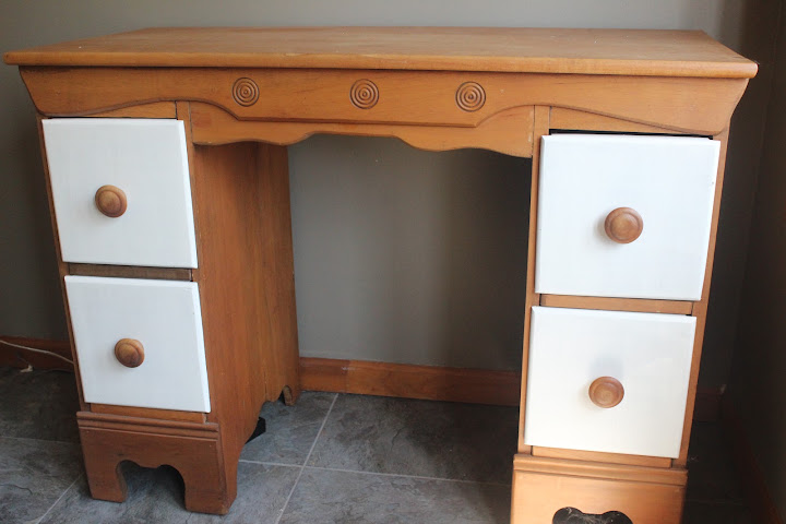 Small desk from the rental inventory of www.momentarilyyours.com, $25.00.