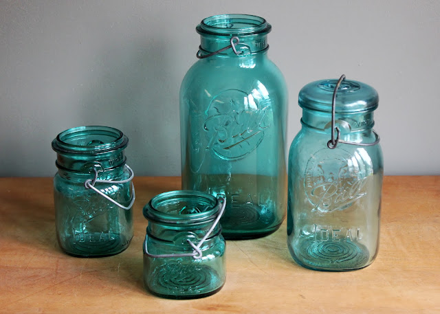Teal blue mason jar set available for rent from www.momentarilyyours.com, $6.00 | Kansas City Vintage Rentals