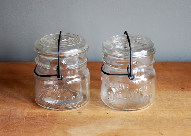 Antique pint-sized wide mouth mason jar with wire closure available for rent from www.momentarilyyours.com, $0.75 each.