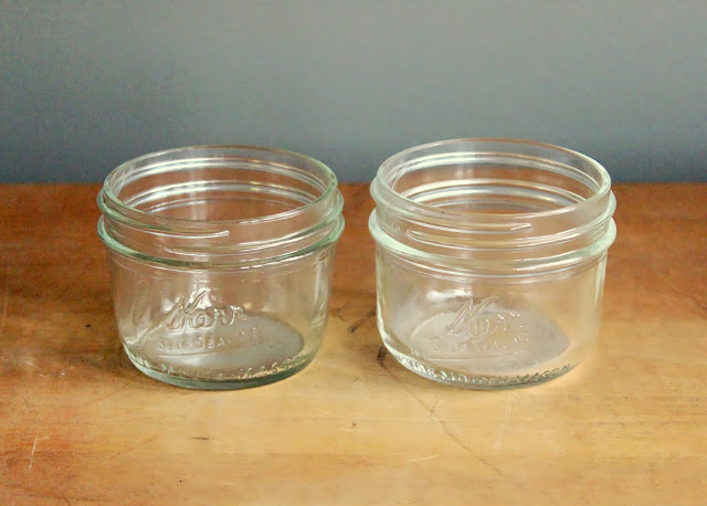 Pint-sized clear wide mouth mason jar available for rent from www.momentarilyyours.com, $0.50 each.