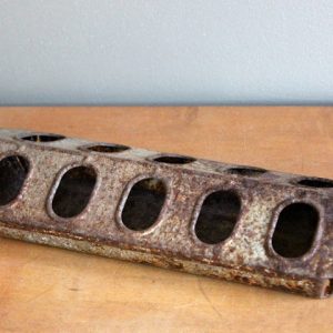 Rusty Chicken Feeder Tray with Cover